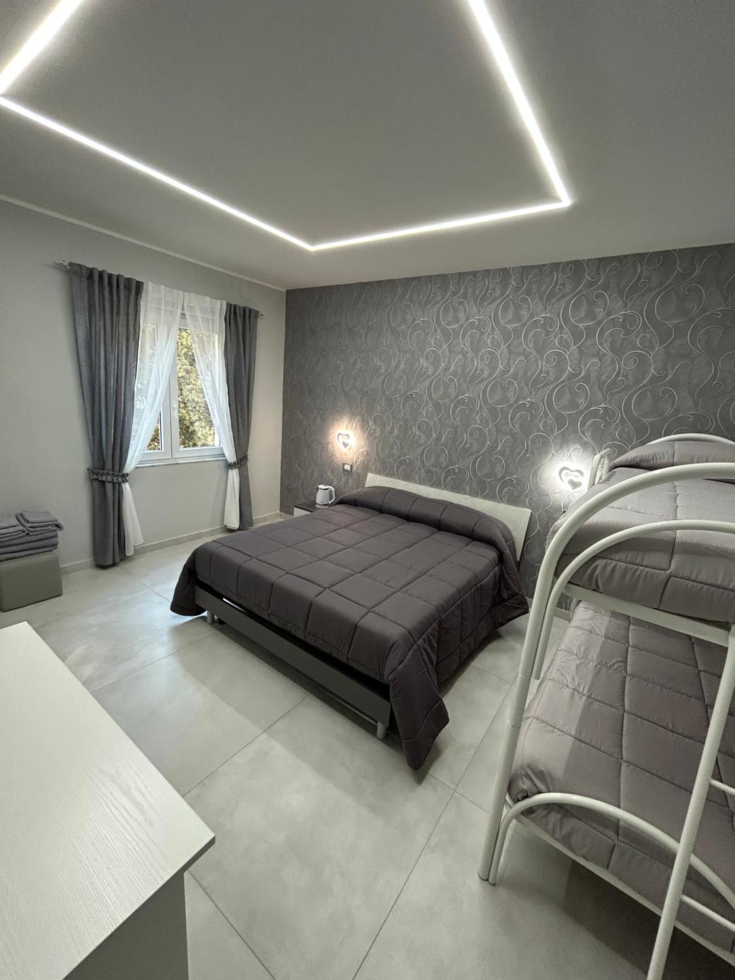 Skycity 2 B&B Nápoly Kültér fotó