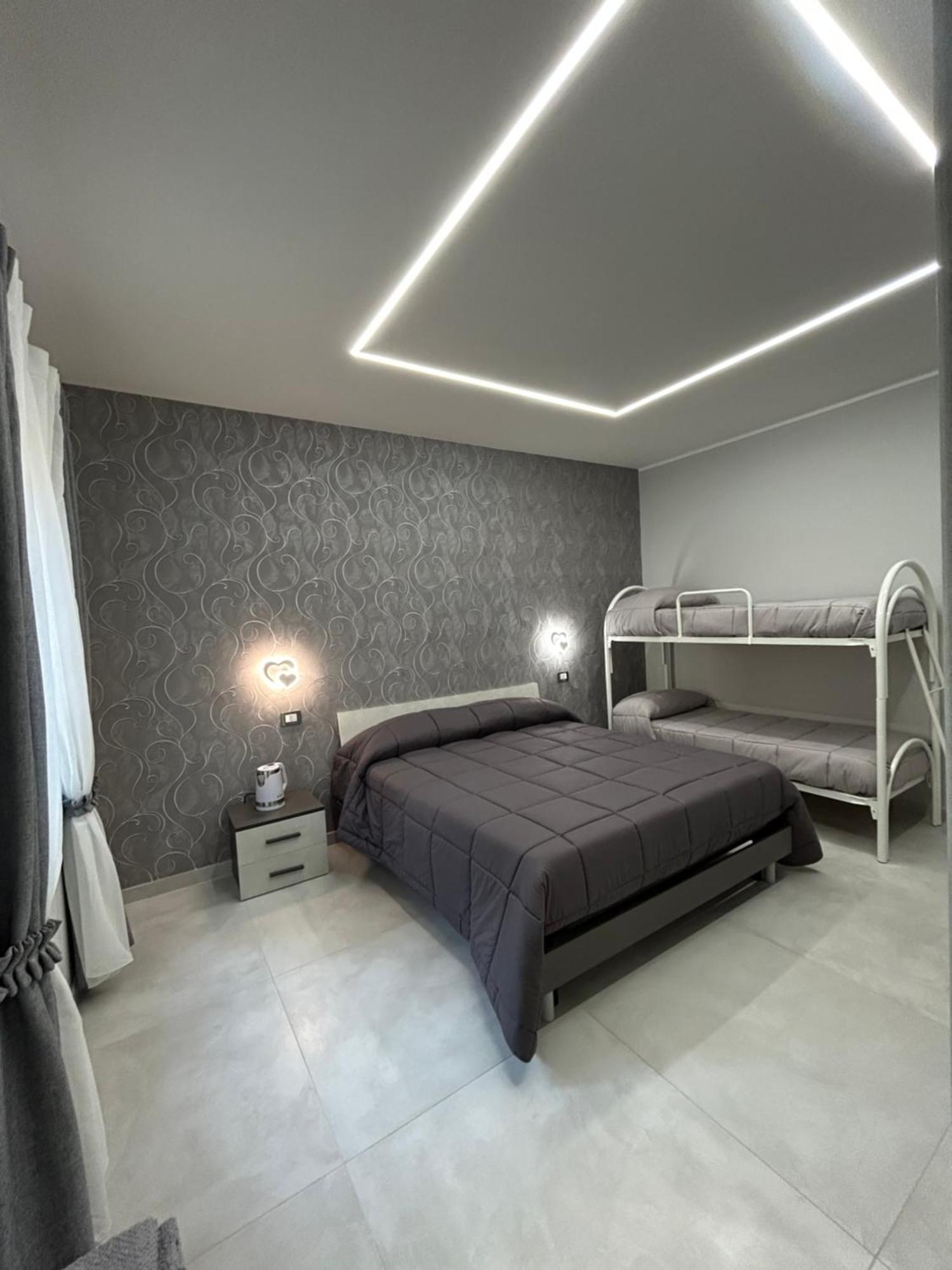 Skycity 2 B&B Nápoly Kültér fotó